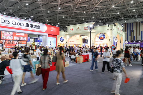 第十三屆酒博會(huì)貿(mào)易總額突破百億元，國際旅行元素增添新亮點(diǎn)